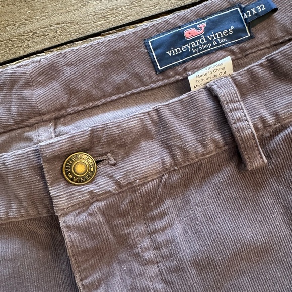 Set of 3 Vineyard Vines Men’s 42x32 pants. - Picture 7 of 8